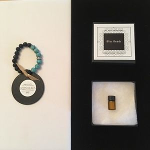 BLISS BEADS Aromatherapy Bracelet - NWT & Designer Gift Box